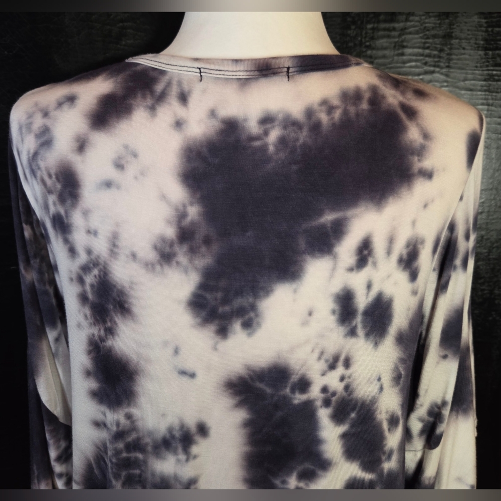 NWOT Survival Boutique Purple Tie Dye Bell Sleeve Tunic M Like New - Picture 10 of 13